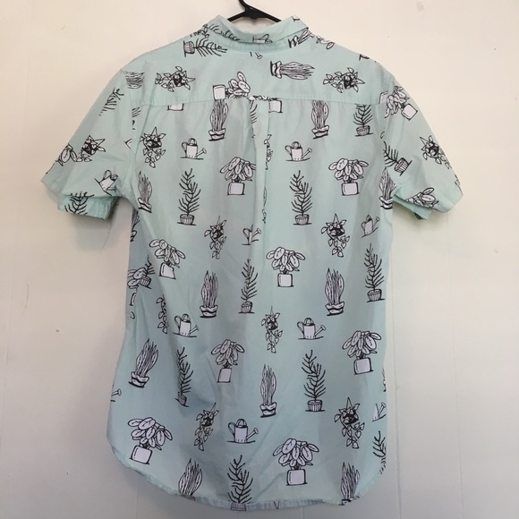 Short Sleeve Button Down - Picture 4 of 6